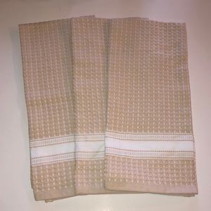 Brand New Martha Stewart Collection Set of 3 Kitchen Towels